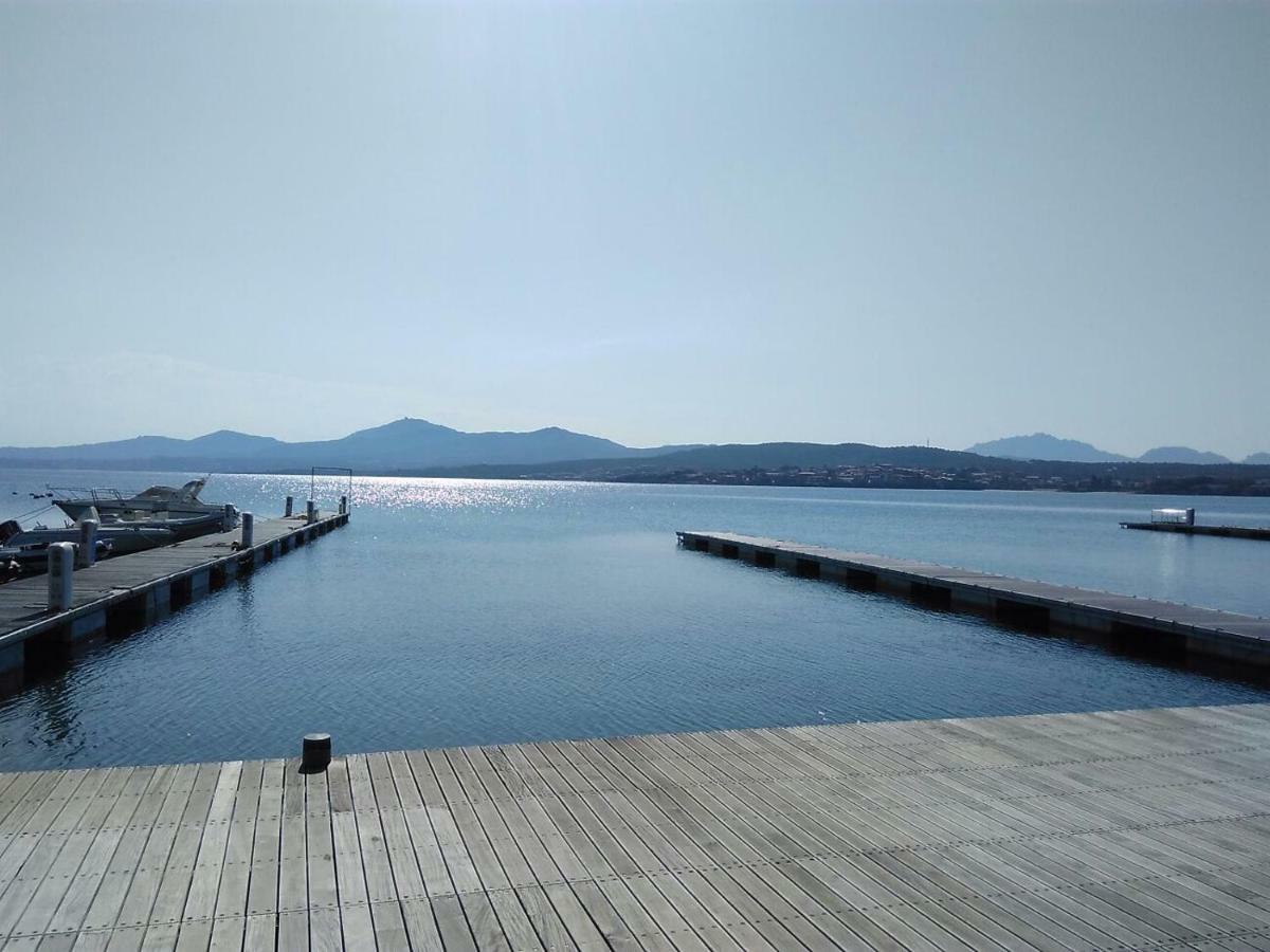 Casa Victoria Daire Golfo Aranci Dış mekan fotoğraf